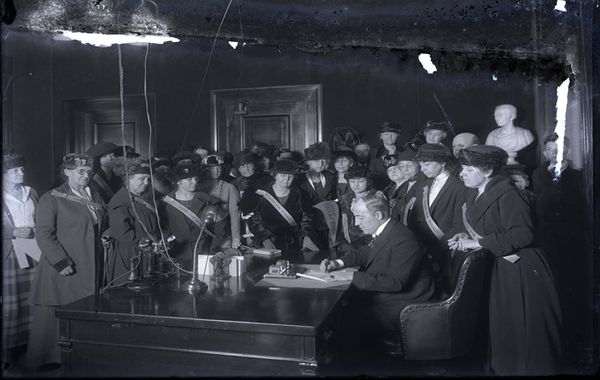 Jan. 7, 1920: Kentucky Gov. Edwin Morrow signs the 19th Amendment establishing the right of women to vote. (Courtesy, Kentucky Historical Society)