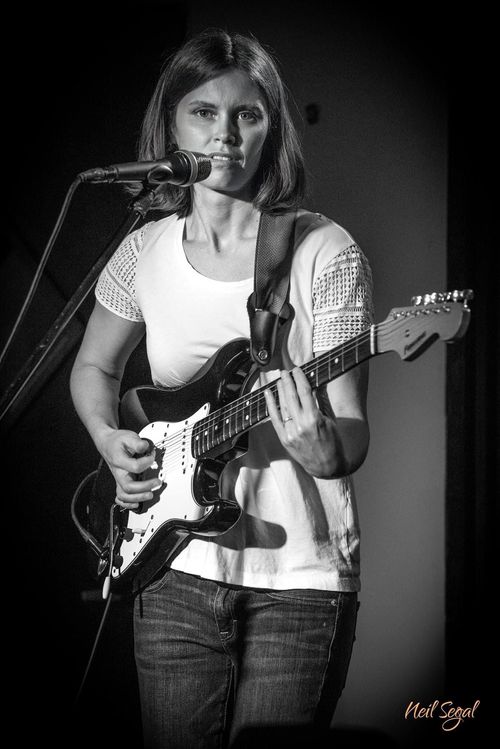 Erin Hobson: Guitar, Ukulele