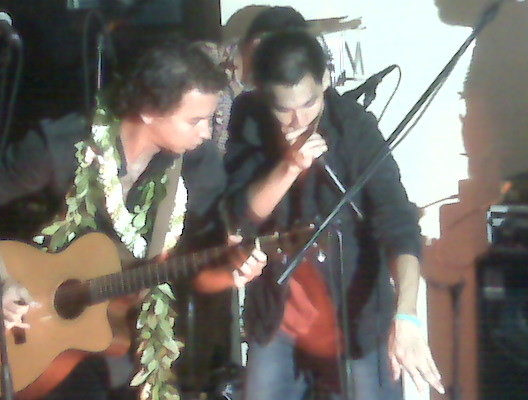 Makana and Jason Tom Rumfire