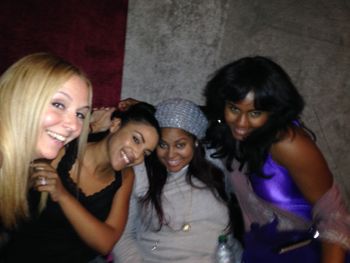 Studio with these lovely sangin' Ladies in LA. Gorden Campbells Studio!
