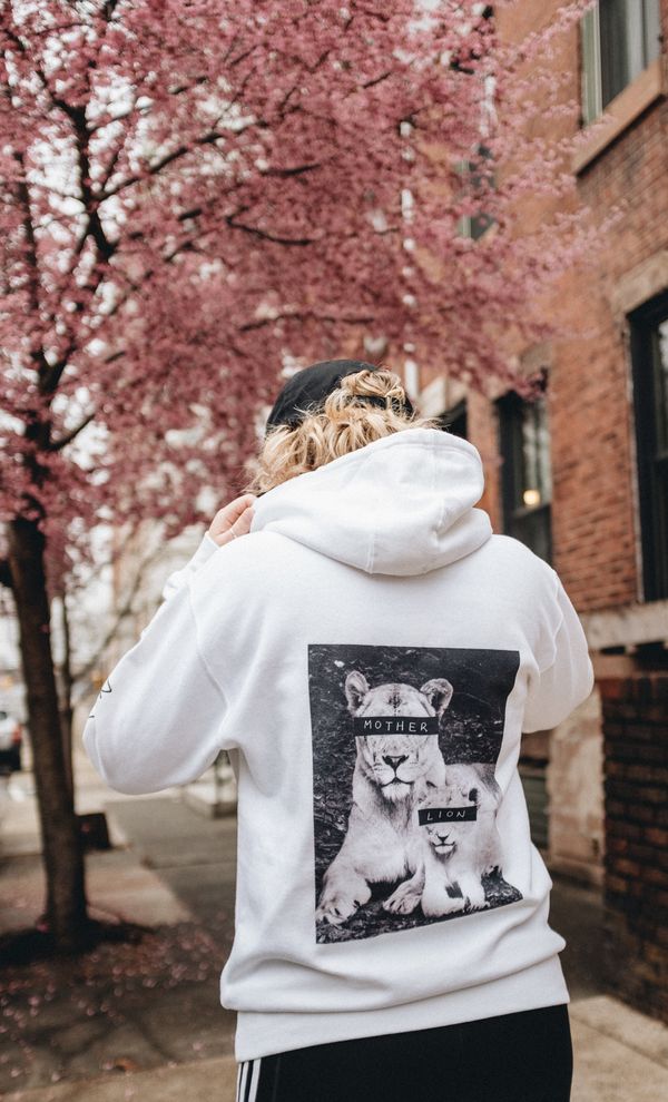 Mother Lion - Store