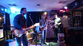Derelicts rocking the legendary Darwins!!! We had a great night!!
