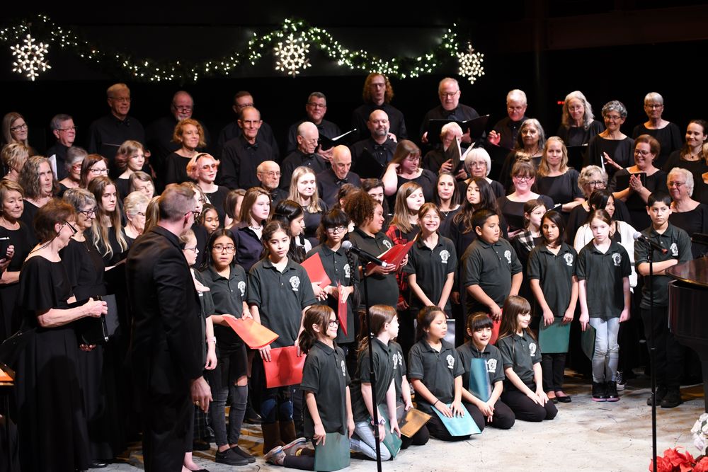 "Our Songs of Joy", November 28, 2002. Walla Walla Choral Society with Green Park Elementary School Choir and Sager Middle School Choir