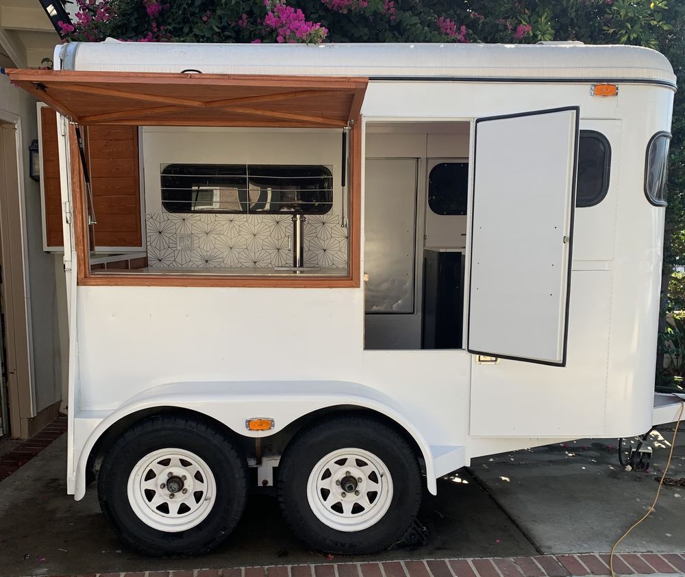 Mobile Bar for rent