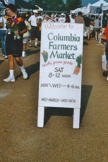 Columbia_Farmers_Market_2004_01
