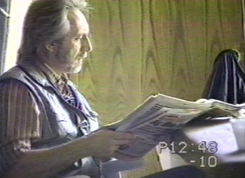 JOHN ENTWISTLE in the kitchen during rehearsals for Fall '87 tour with Rat Race Choir
