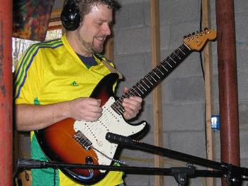 JL in his Brasil jersey enjoying his musicality.
