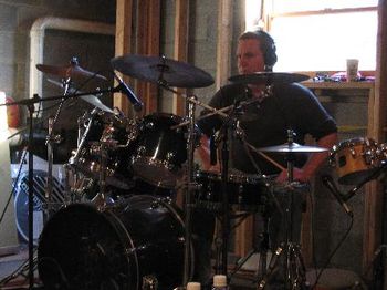 Johnny tuning his drums on "Suesstender."
