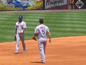 Wright and Reyes get ready for the game.
