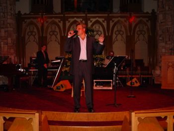 NORMAN LEE PERFORMING HIS CHRISTMAS CONCERT AT CHURCH ON THE SQUARE THE VILLAGES FLORIDA 11/28 FILLED TO CAPACITY
