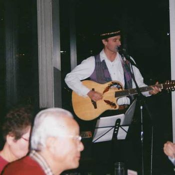 Roman solo at Sheraton Kobe, 2002
