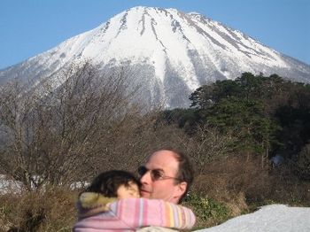 Julie crashes, Dad Carries on road to Daisen
