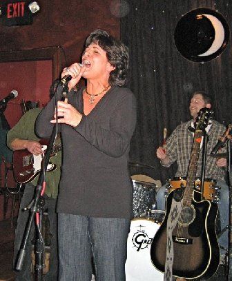 Doreen Newton singin' the blues @ Castle Street Cafe Great Barrington, MA 01/09
