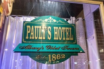 Photo 17 of 22 Pauly's Hotel Legendary Albany Club photo by: Stephanie J. Bartik
