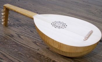 medieval lute built by Timothy G. Johnson

