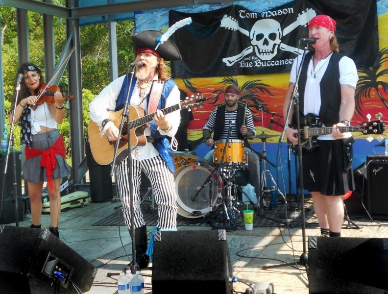 Blue_Buccaneers_Singing_at_Carrabelle_Riverfront_resized.jpg