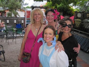 With the CD Babys, Island Girl Donna Anderson, Psyco Cat Nancy McCollum and Dorothy - Lori Jo Thomas - YAY GIRLS!
