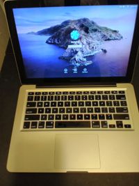 Apple Laptop 2012 (02)