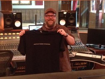 RR_at_Echo_Mountain_With_Taylor_Artist_Of_The_Week_Awarded_Tshirt

