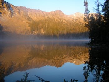 Morning_Lake_Mist
