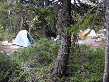 Camp_at_Hobbs_Lake
