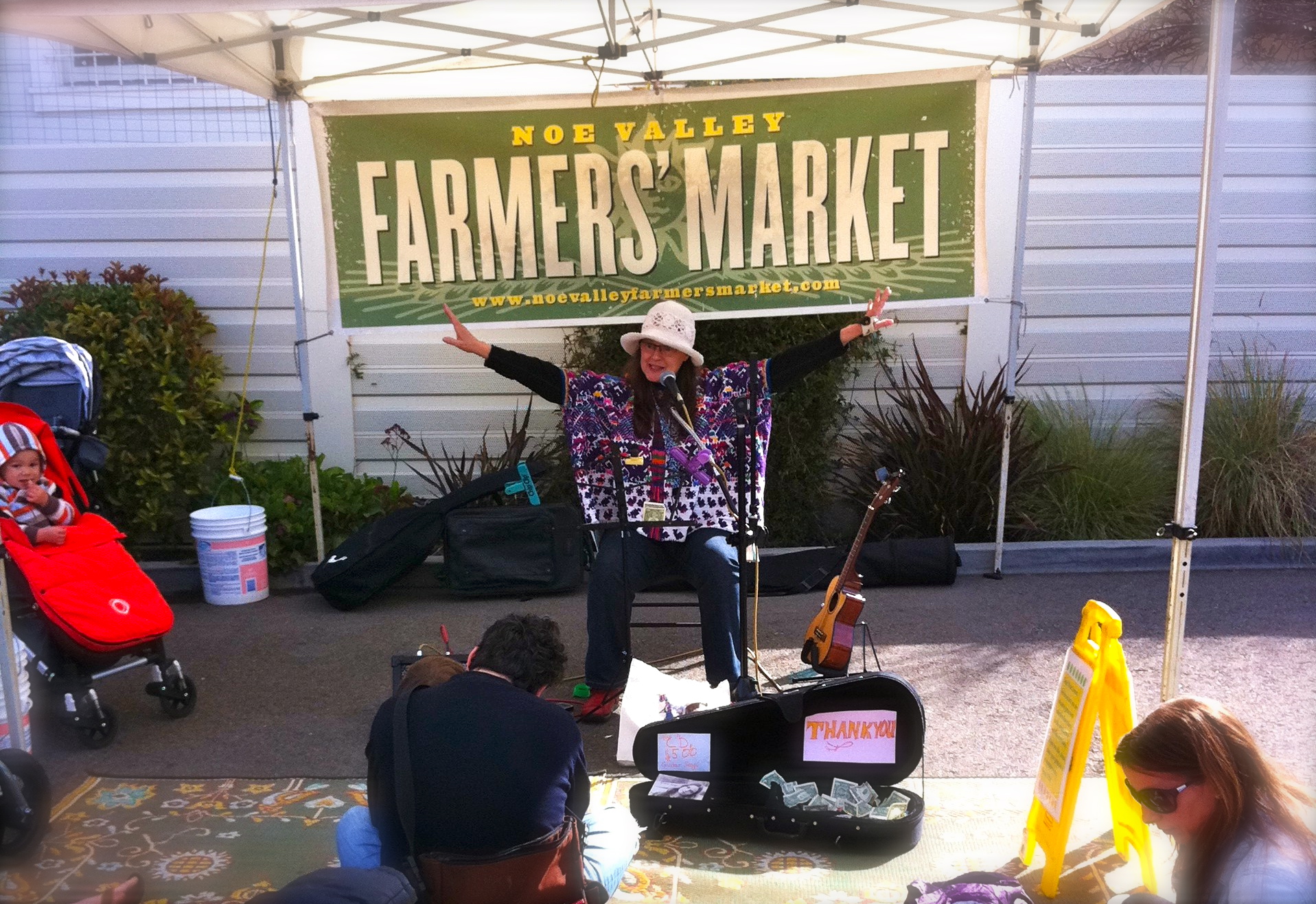 Nina Jo Sings To Toddlers At Noe Valley Farmers Market