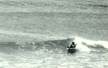 another classic local surfer..Roddy Finlayson doing his signature' move at Waipu..the 'coffin ride.. actually...the 'coffin ride' was not that easy to do...was hard to steer for one thing!!!!!
