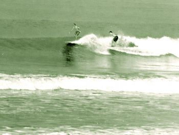 this is a great shot of 'dueling' on a warm summers Waipu morning in '66 I would like to say Tim Frazerhurst and Mike Tinkler...battling it out...but im'e not sure!!....what do you think?
