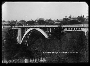 Grafton Bridge Auckland 1910

