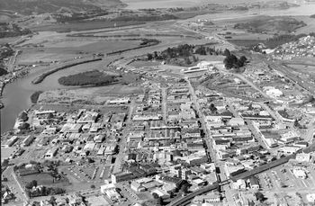 Whangarei 1962.....glassworks in the distance..
