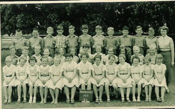 and then there was Geoff Smith!! 1955 Whg Primary..Geoff top row middle...How come he had such a conservative name like 'Smith'...our loveable outlandish Geoffrey!!!!!!!! ....some of those Aussies we met in the 60s were pretty outlandish too....Ha!!...remember 'Tats'
