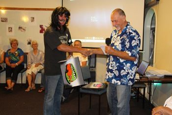 323 all the age group winners won an original 'Kombi' painting (not a print) and a card with a 'Pataua rocks' message from Brian Kealana, Wayne Rabbit Bartholemew, Rusty Miller and Nick Carrol.....very cool!!!..
