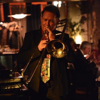 Joey performs on New Years Eve at Chez Papa Jazz Club, Paris.
