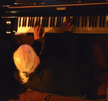Gerard performs on New Years Eve at Chez Papa Jazz Club, Paris.
