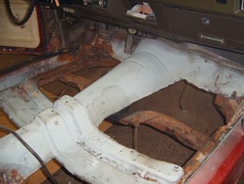 74_Chevelle_front_floor_cut_out
