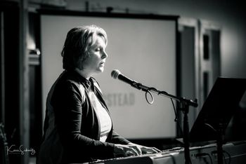 Cyndi Aarrestad - in concert - Saskatchewan - 2017
