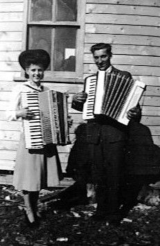 Cyndi Aarrestad - accordian to mom - 1940s
