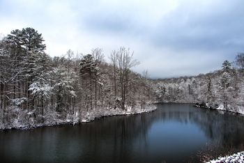 Lake Oolenoy Snow at Table Rock State Park
