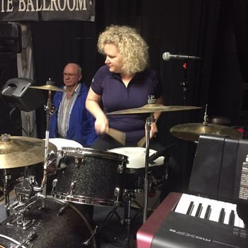 Michelle_playing_drums_in_Wahoo_20151
