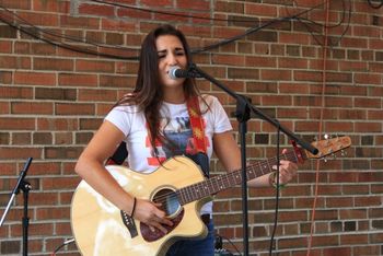 "Yesterday was yet another busy day! Had a great time playing at the Odeon Patio in the afternoon and then at Twiggs later that night!!! :)" Chanelle *July 4, 2015 - Odeon Patio, Sturgeon Falls, Ontario
