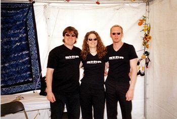 Meike mit Christian Prescher & Helge Adam Backstage beim Dogwood Festival Atlanta
