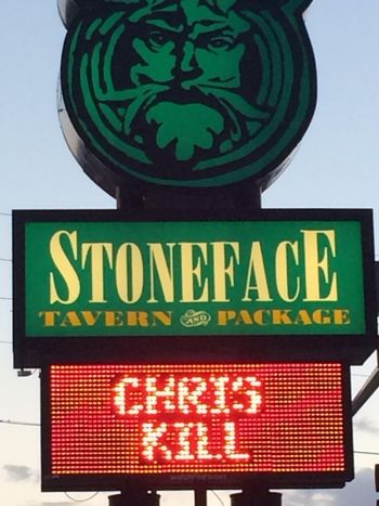 Stone_face_sign
