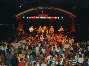 Four on the Floor packin' 'em in at Moonlight Gardens back in the day!
