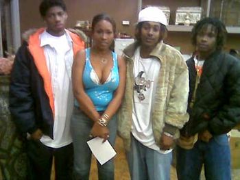 Maia Campbell chill with 3 P on the set of her new movie that she is co- starring in called "The Rim Shop".  It is Kane and Abel new movie.  Mami appeared on countless t.v. shows, movies, music video'
