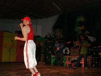 Yellowman backed by Indika with Ras Ric on guitar
