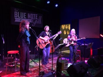 with Julee Weems, Janet Stolp (GraceNote) at the Blue Note Grill

