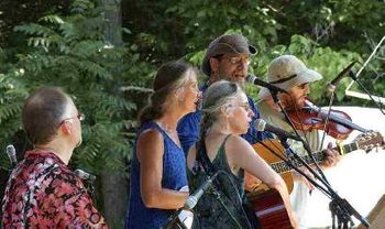 Silver with fellow songwriter and fiddler Tracy Feldman at The Eno Festival, Durham, NC July 2004
