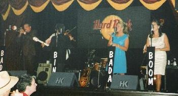 Hard rockin' at the HARD ROCK CAFE- Nashville, TN
