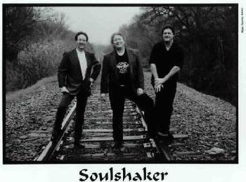 Soulshaker in 2001 .  Rieman ,  Campbell , Salmon . photo: Floramay Holiday
