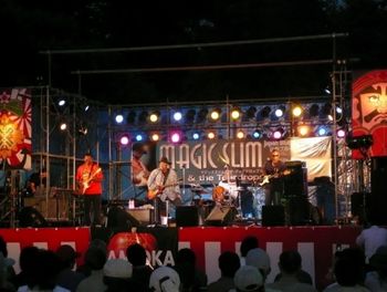 Magic Slim and the Teardrops at the Japan Blues Festival (23 July) (Photo by "Snaphappyphoto")
